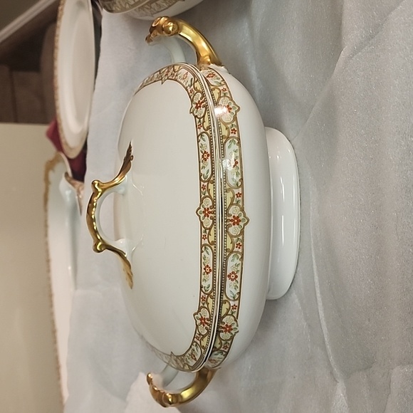 24k Gold Antique Vignaud Limoges France- Pattern VIG167. Serving dishes. - Picture 15 of 16